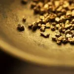 dividend paying gold stocks to purchase to hedge against market crash